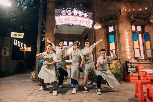 《大灣仔的夜》第二季 : 大排檔變港式餐車, 吳卓羲 周柏豪現身錄製