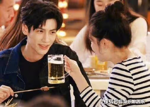 《追光者》羅本父母是誰?羅家和展顏父親有什麼淵源?