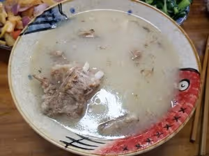 羊湯（不用添加劑，湯也呈奶白色的訣竅）