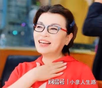 李瑞英：在央視工作28年0失誤，卻在退休後遭眾怒，她發生了什麼