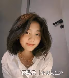 黃磊愛女分享白襯衫美照，16歲黃多多顏值超高，獲贊最美星二代