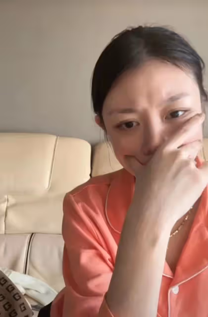 汪峰前任葛薈婕狀態引擔憂!眼神迷離目光呆滯,自曝欠60萬仍未還