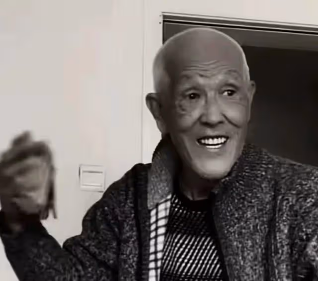趙本山前輩驚傳去世!死因成謎臨終仍聽二人轉,徒弟閆學晶不悼念