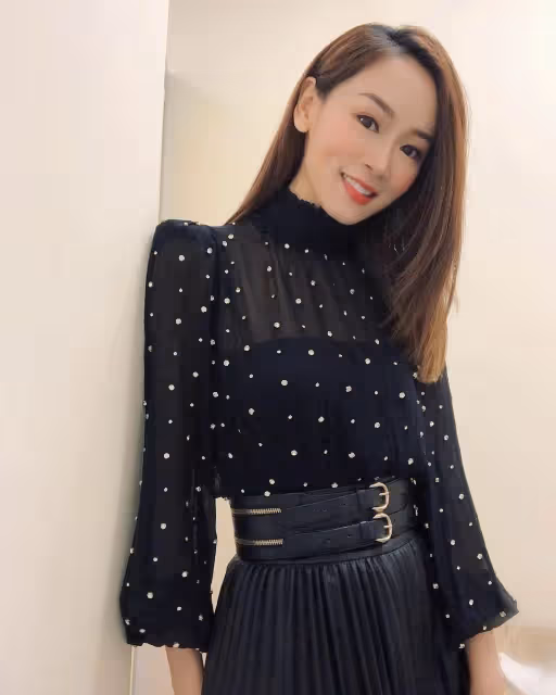 44歲楊思琦穿寬鬆裙子惹揣測　網民：感覺你又偷偷懷孕了