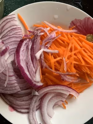 清炒洋蔥胡蘿蔔絲🥕