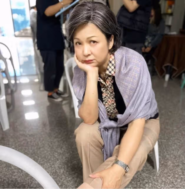 「真的撐不下去了！」紀寶如一句求助，影后楊貴媚「豪邁200多萬獻善心」緊急救同行，不求回報反謝對方「我是在報恩」