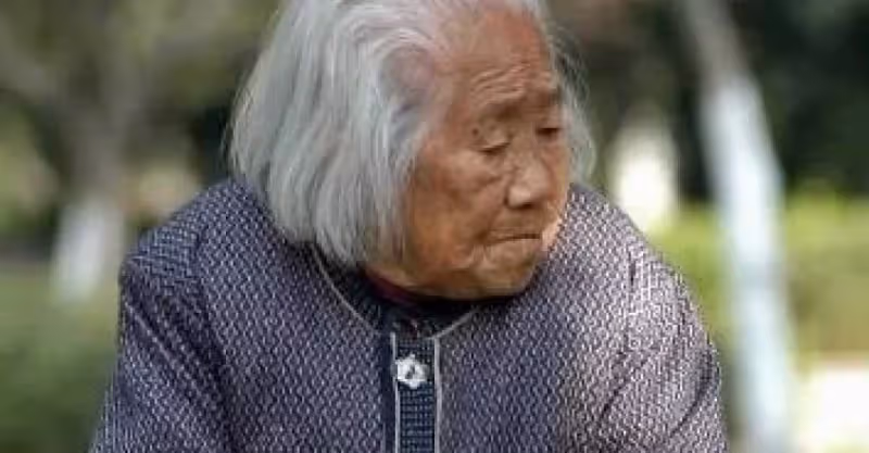 「兒子，你別和兒媳吵了，媽去養老院」「媽，我會經常來看您的」