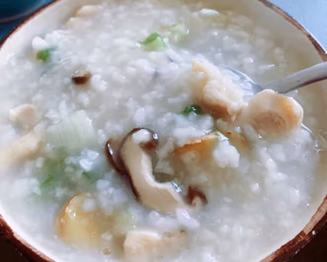 早餐香菇雞肉粥
