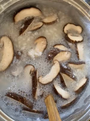 早餐香菇雞肉粥