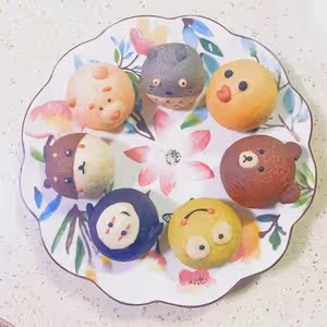 可可愛愛，都是腦袋—卡通蛋黃酥～