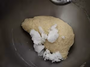 內心柔軟外表酥香的—菠蘿包