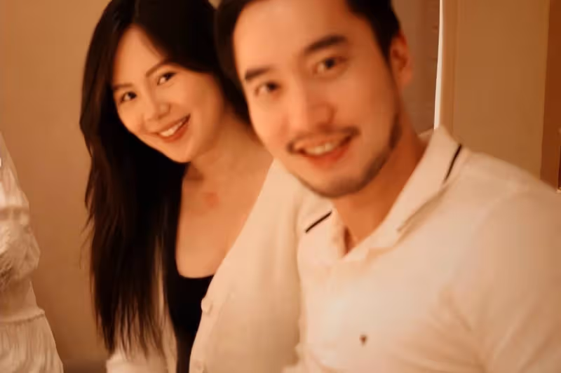 賴弘國為妻子置換豪車，爺爺在家中逗小寶貝，一家人其樂融融