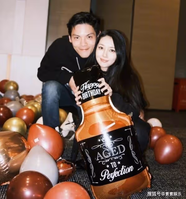 向佐全家現身上海，800萬豪車停在酒店，疑似郭碧婷帶女兒團聚