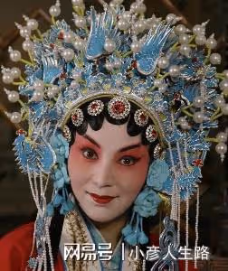 最強嫂子岳麗娜:為愛私奔拼生三子,愛人卻扶弟成魔,硬拉我做配