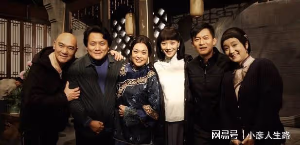 最強嫂子岳麗娜:為愛私奔拼生三子,愛人卻扶弟成魔,硬拉我做配