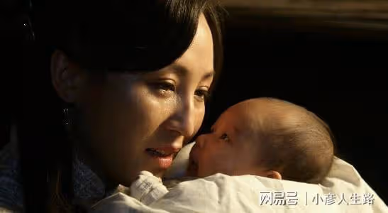 最強嫂子岳麗娜:為愛私奔拼生三子,愛人卻扶弟成魔,硬拉我做配