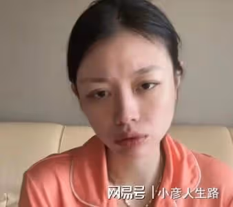 汪峰前妻自曝欠60萬!每天直播十幾個小時賺錢,神情恍惚狀態差