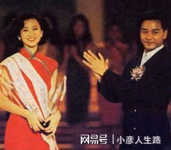 翁虹:出身書香世家,為求發展不懼演風月片,家庭事業都很好