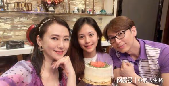 翁虹：出身書香世家，為求發展不懼演風月片，家庭事業都很好