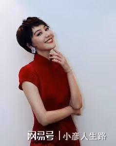 王冠:貌美如花,被父母催婚14年,為何39歲仍單身?