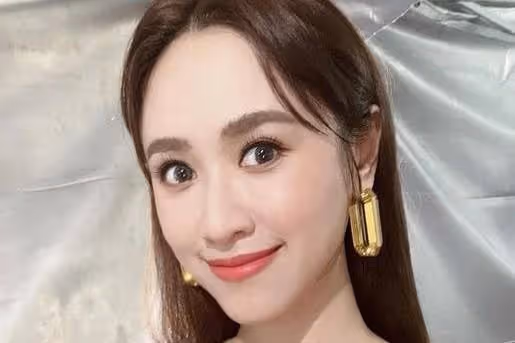 吳姍儒懷孕6個月，小腹平平不顯懷，做俏皮表情氣色很好
