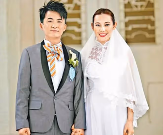 48歲男星宣布離婚,稱復合等下輩子!曾願用20年命換中風妻子甦醒