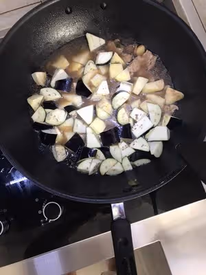 土豆茄子燉排骨