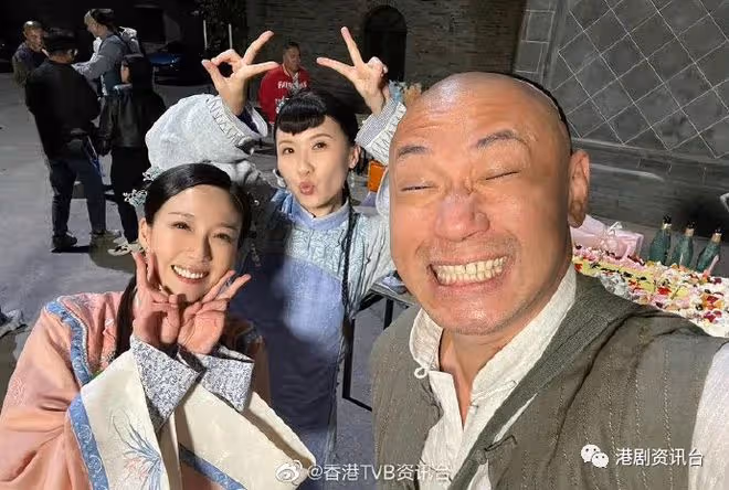《狀王之王》殺青！王浩信姚子羚日見夜見似足家人