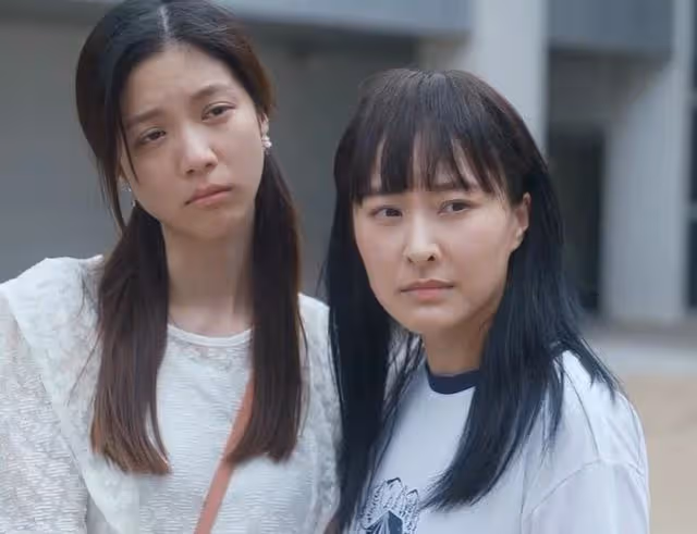 情史豐富!TVB小花先後與多位男星傳緋聞,傳與男歌手同居最轟動