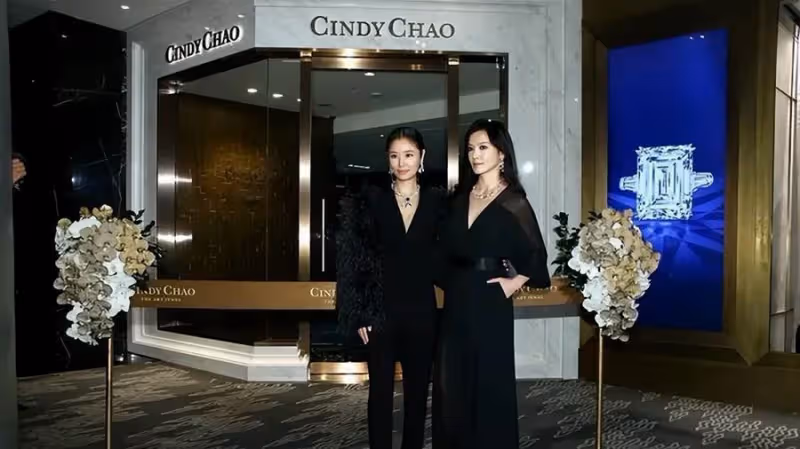 不愧是霍建華的菜!林心如穿連體衣出席活動,身材比例羨煞旁人,掛「百條土豆絲」真霸氣