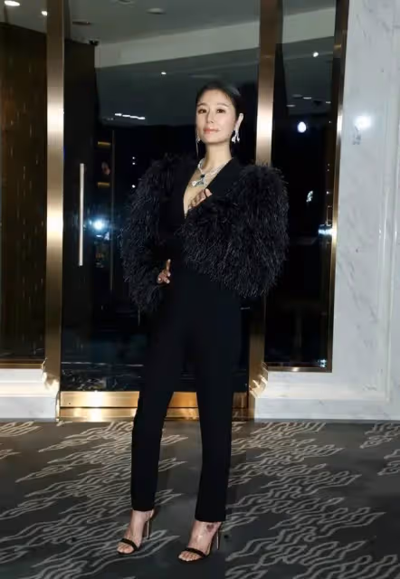 不愧是霍建華的菜!林心如穿連體衣出席活動,身材比例羨煞旁人,掛「百條土豆絲」真霸氣
