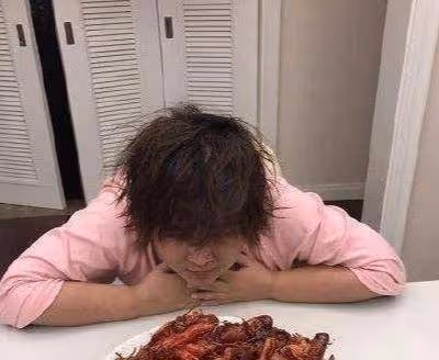 賈玲家晚餐,黃磊家晚餐,岳雲鵬家晚餐,差距簡直天壤之別啊!