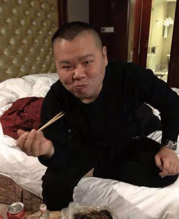 賈玲家晚餐,黃磊家晚餐,岳雲鵬家晚餐,差距簡直天壤之別啊!