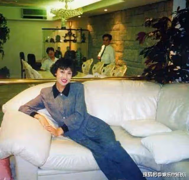 比金星還要早的變性人張克莎,嫁大32歲富豪遠走他鄉,她後悔了嗎
