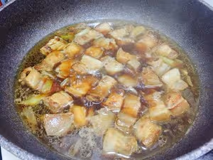 栗子紅燒肉