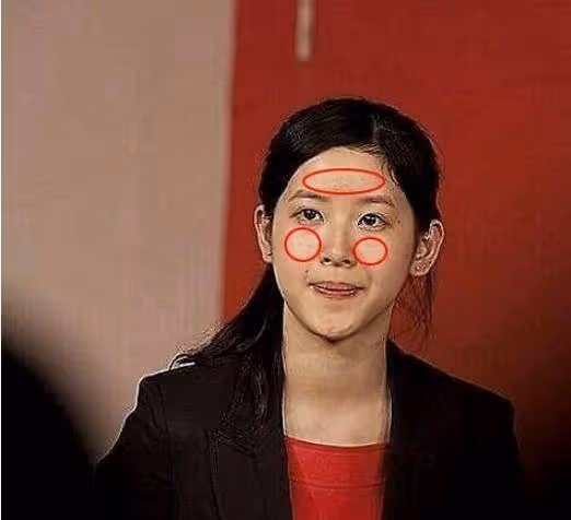 章澤天大學舊照曝光 沒有美顏痘印清晰可見