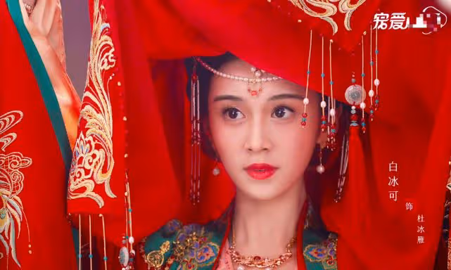 《上錯花轎嫁對郎》新舊演員對比，女主小家碧玉，丫鬟尖嘴猴腮！