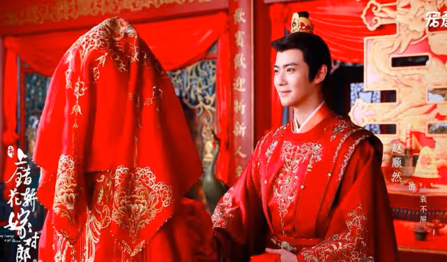 《上錯花轎嫁對郎》新舊演員對比，女主小家碧玉，丫鬟尖嘴猴腮！