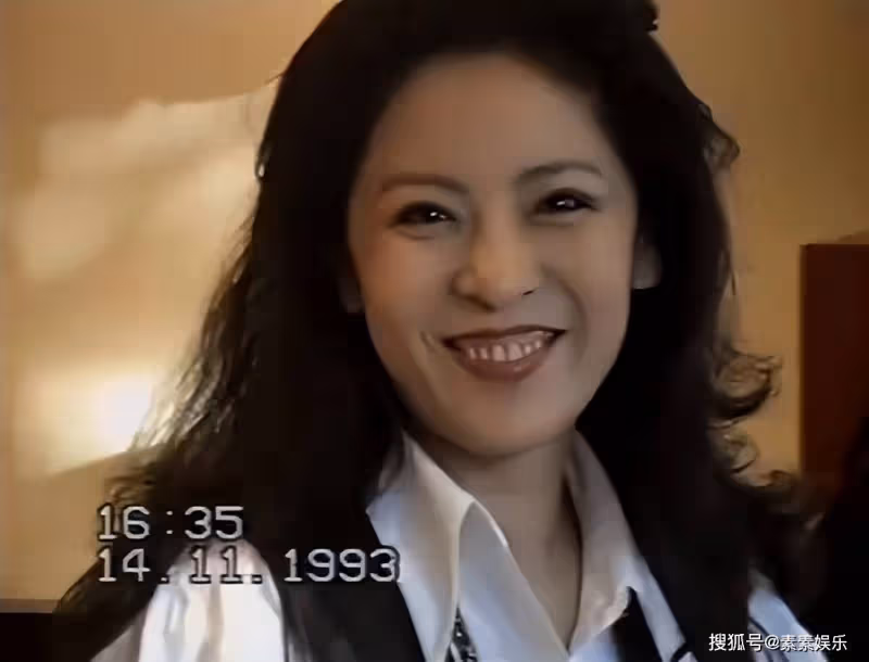 向太分享自己33歲舊照片，和郭碧婷模樣神似，她本人也親自點贊