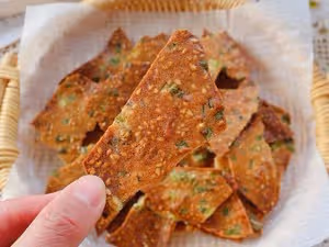 咸香酥脆❗️越吃越香❗️🔥香蔥肉鬆薄脆餅❗️