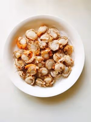 蒜蓉粉絲蒸扇貝肉