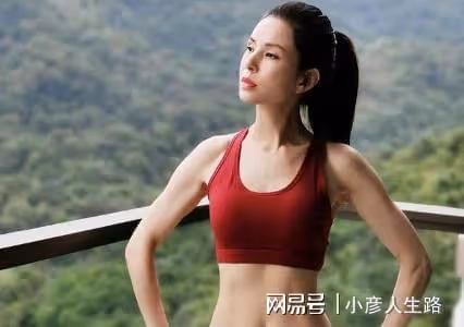 李若彤健身,趙麗穎轉型,海清變醜,女演員如何成功戰勝中年危機