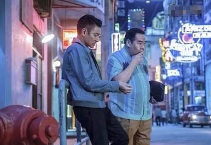欠債8000萬,住10年貧民區也要做公益,鄭則仕才是我們該追的星