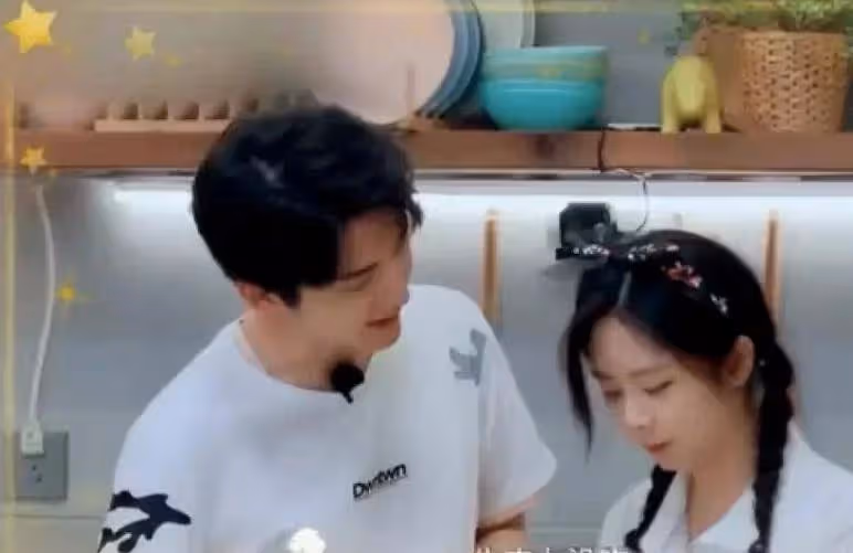 「娃娃臉女神」譚松韻的上位秘史,以及她背後的緋聞男友們