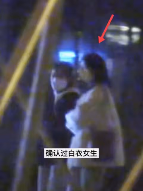 張一山風波後曝戀情!攜高挑氣質美女聚餐,相處似老夫老妻很般配