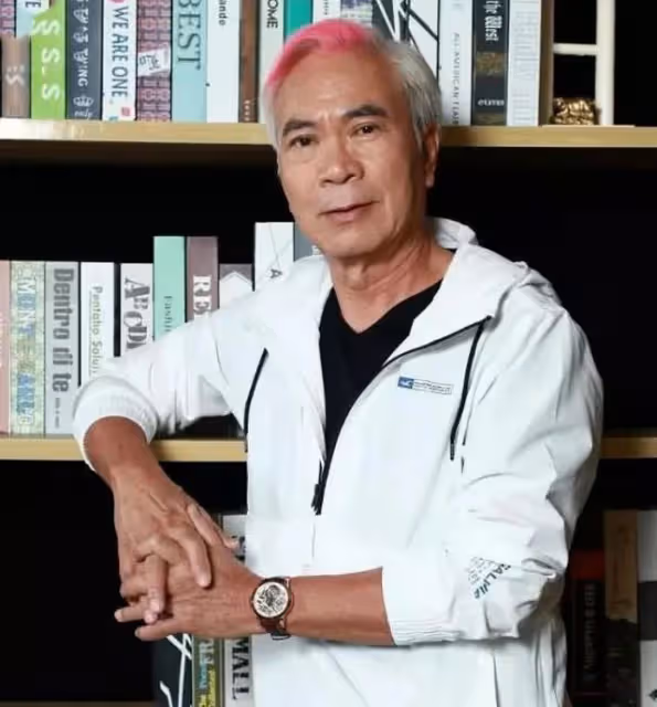 71歲港星為小30歲嬌妻慶生!TVB多位藝人出席,場面猶如頒獎禮