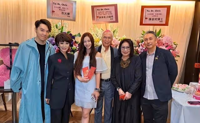 71歲港星為小30歲嬌妻慶生!TVB多位藝人出席,場面猶如頒獎禮