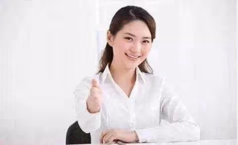 女面試官： 我兒子叫你兒子爸爸那我是你的誰，男子神回復被當場錄取