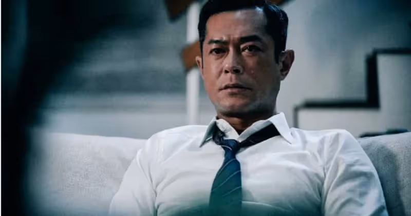 吃止痛藥苦撐!51歲男星「突右半身麻痺」醫生搖頭:神經全壞了 敬業拍完「才入院動手術」病況曝光!