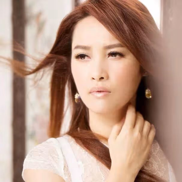 來不及等兒子長大!39歲歌手「留下4月嬰驟逝」尪痛願再當夫妻如今「孩子可愛燦笑」網友:媽媽可以放心了